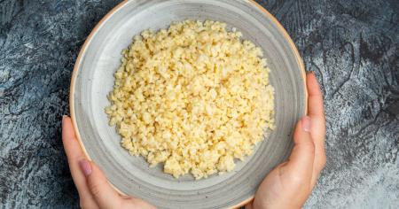 Чому пшоняна каша виходить несмачною: цей трюк зробить її ніжною, насиченою й ароматною