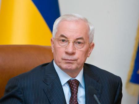 Азаров снова посоветовал украинцам «не скулить»