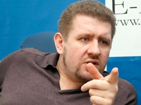 Бондаренко объявил законным выездное заседание Рады