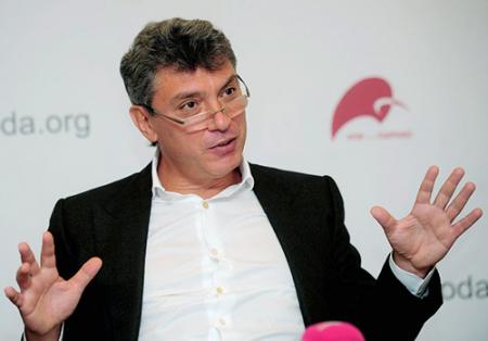 Немцов считает Януковича истинным проукраинским президентом