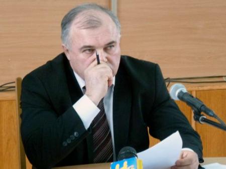 Син мера Ніжина спростовує причини затримання свого батька