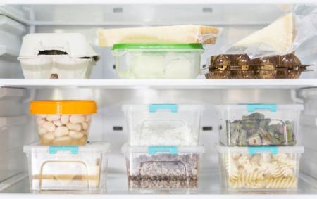 Дуже важливі моменти: що і як можна заморожувати в холодильнику