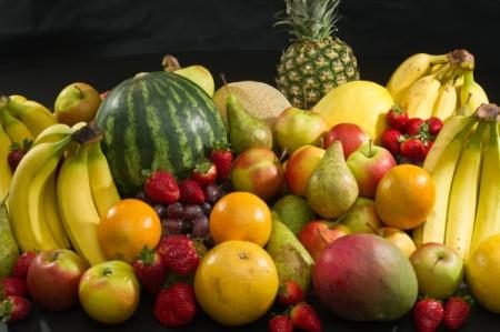 Супрун предостерегает от передозировки фруктами