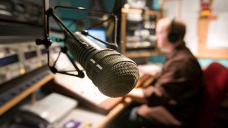 С сегодняшнего дня на радио должно звучать не менее 35% песен на украинском языке
