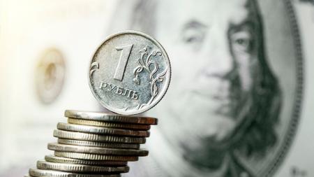 Курс долара в Росії злетів у рази, країна опинилася перед дефолтом