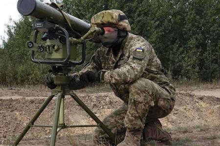 На Донбассе ракетой Стугна уничтожили бронемашину - штаб ООС 