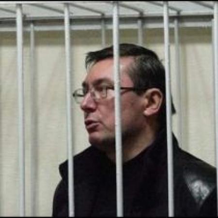 Суд над Луценко продолжится 20 июня