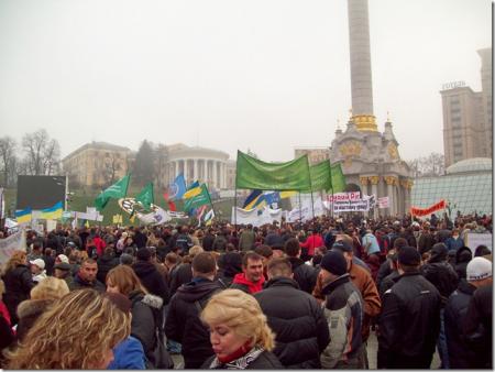 Народные депутаты ночью будут спать на Майдане