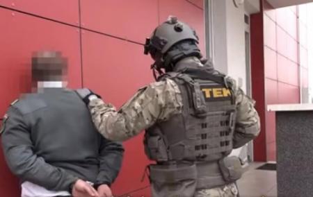 В Венгрии арестовали 16 таможенников: вымогали взятки у украинцев
