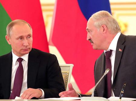 РФ намекает на присоединение Беларуси в обмен на энергоносители, - Лукашенко 