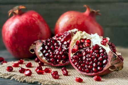 pomegranate-fruit-big