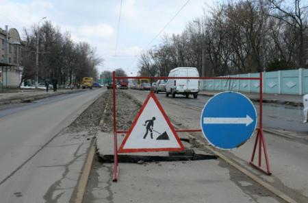 Тротуар в Славянске отремонтирует жена директора КП, ей подыграла фирма депутата БПП