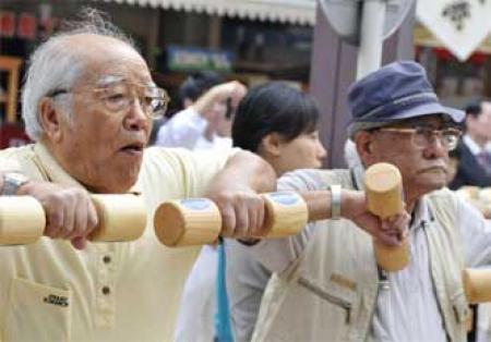 Японцам дали возможность выбирать, в каком возрасте уходить на пенсию