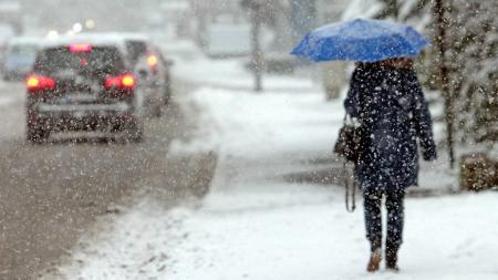 Мокрый снег, дождь и гололед на дорогах: прогноз погоды в Украине