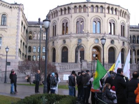 sunny_day_stortinget_protest