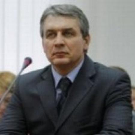 Суд, «отвечающий» за выборы, возглавил «донецкий»